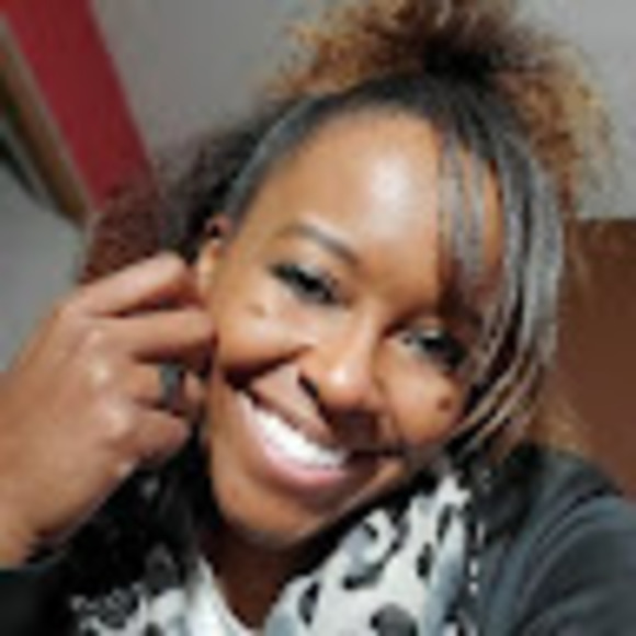 Meet your Posher, Angela - Picture 1 of 1